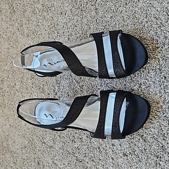 Dress shoes - Picture 1 of 6